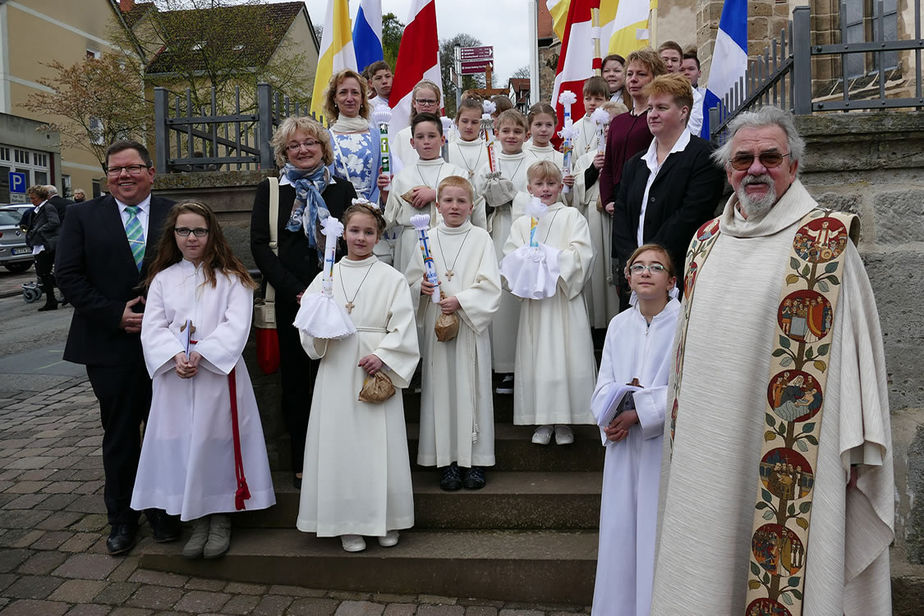 Feier der 1. Heiligen Kommunion in St. Crescentius